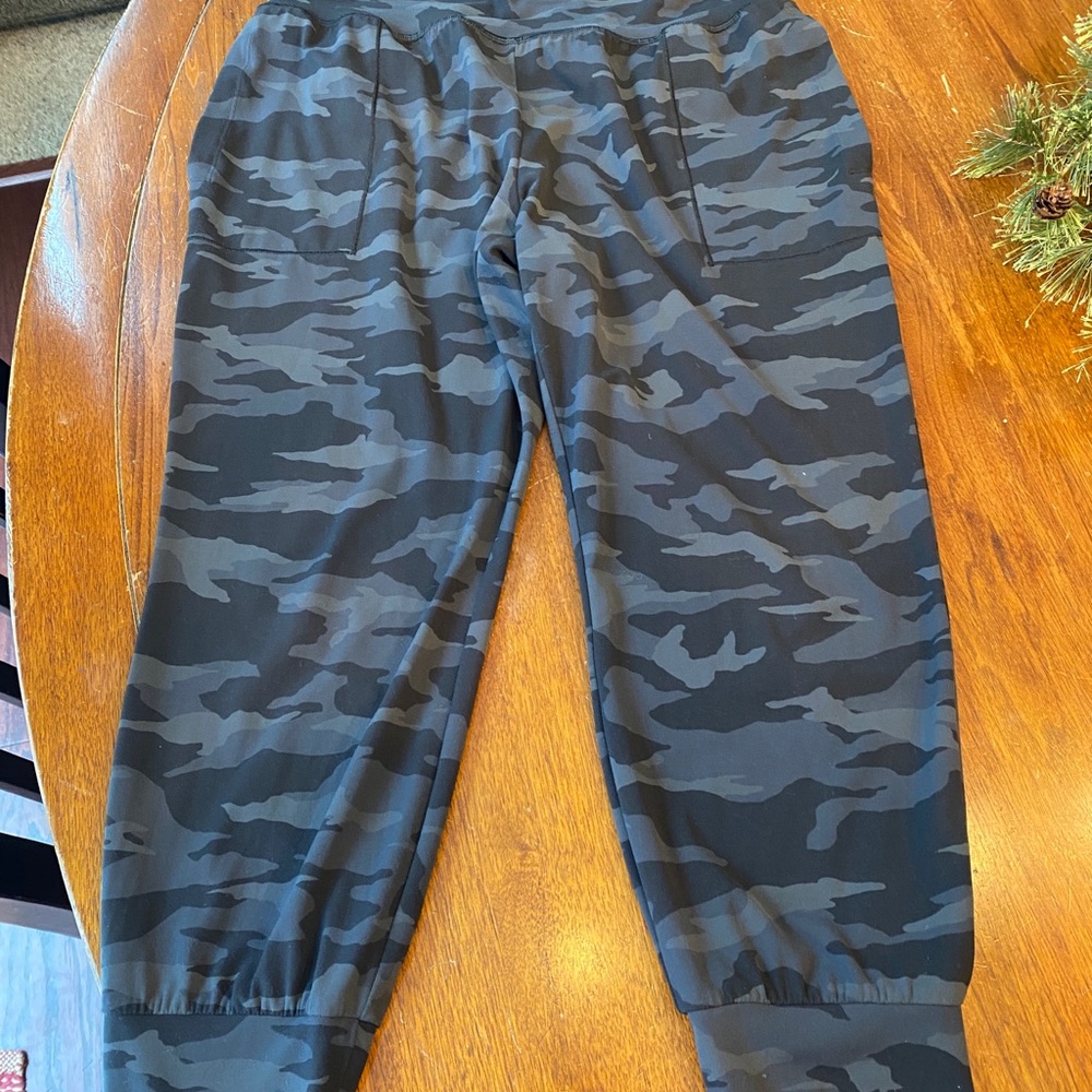 Athleta Salutation Jogger